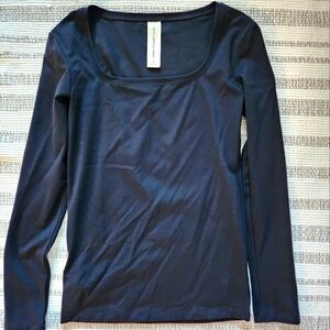 Lorna Jane long sleeve